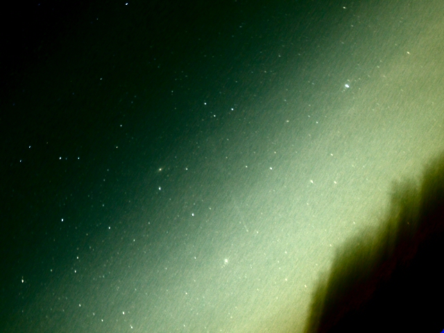 C/2004F4 Bradfield: 2.Mai 2004, 70 Aufnahmen � 30s @ ISO800 Nikon D70